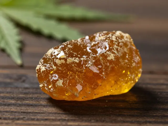 CBD hash: Získáte z něj high nebo jen relax? Průvodce účinky a legální limity v ČR